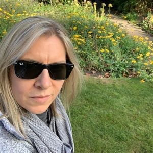 Meet your Posher, Carol